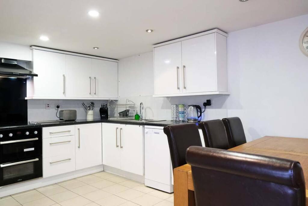 Seymour Townhouse By Serviced Living Liverpool Kültér fotó